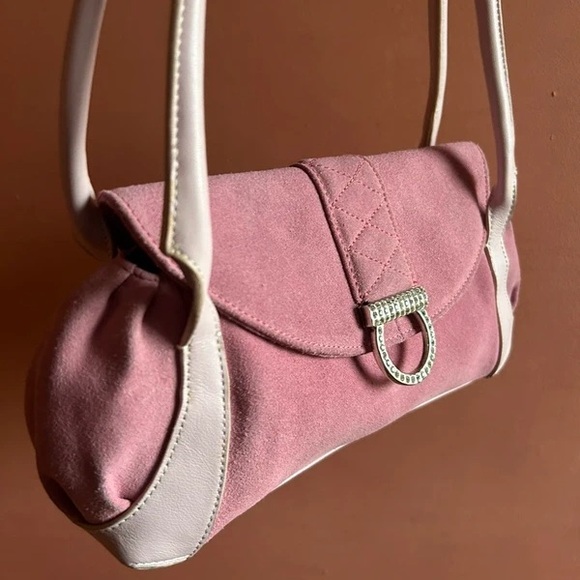 Elegant Pink Designer Shoulder Bag - Picture 2 of 5